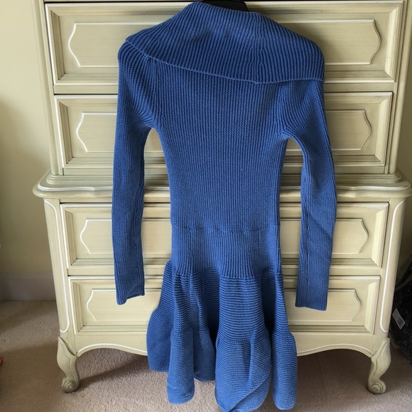 Cowl neck Fit and flare sweater dress - Picture 4 of 4